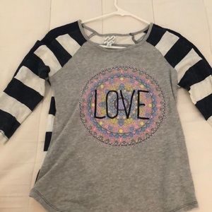 Mid length sleeve t shirt!